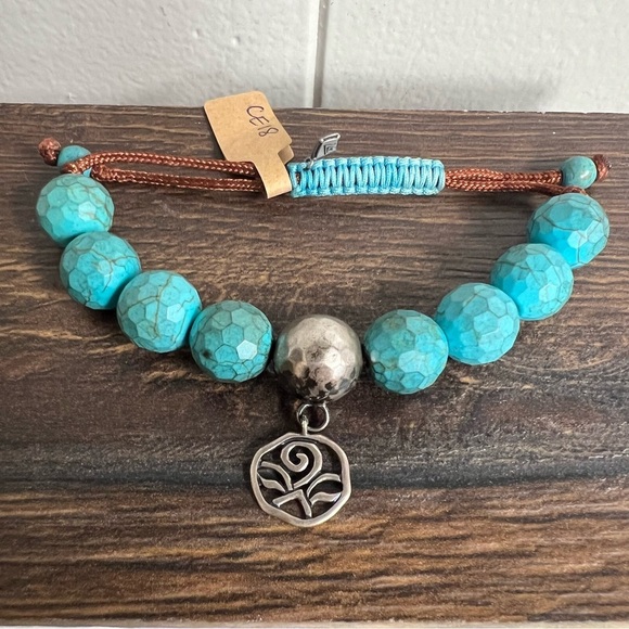 Silpada .925 Sterling Silver Best Trend Magnesite Bead Adjustable Bracelet - Picture 2 of 4